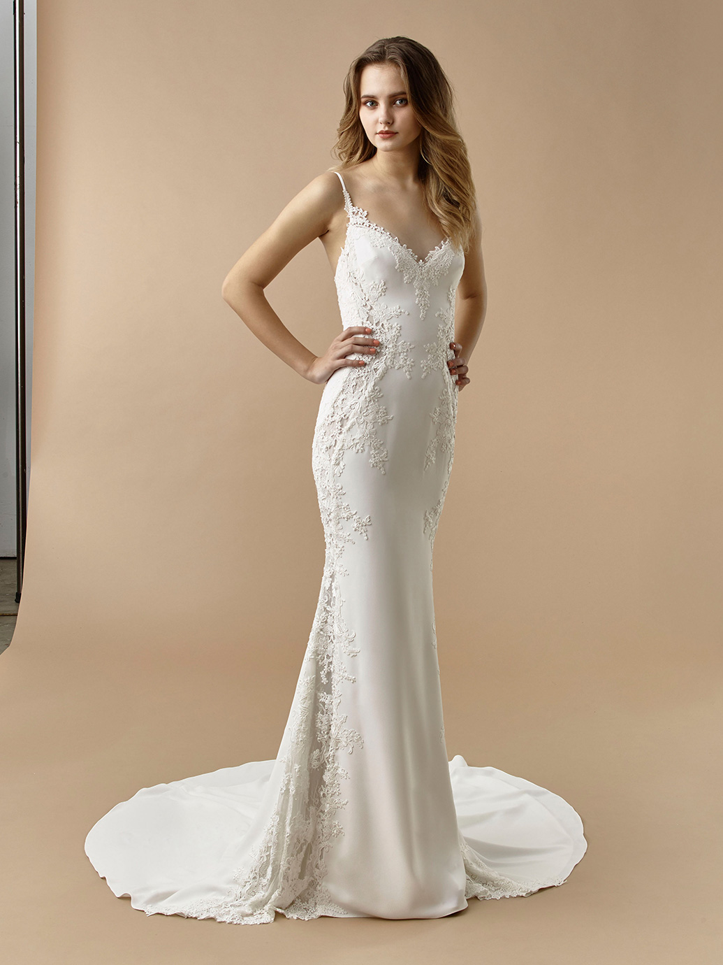 Jeneve Bridal Wear Wedding Dress And Accessories Bridebook
